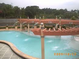 Villa Josefina Resort swimming pool with trellis